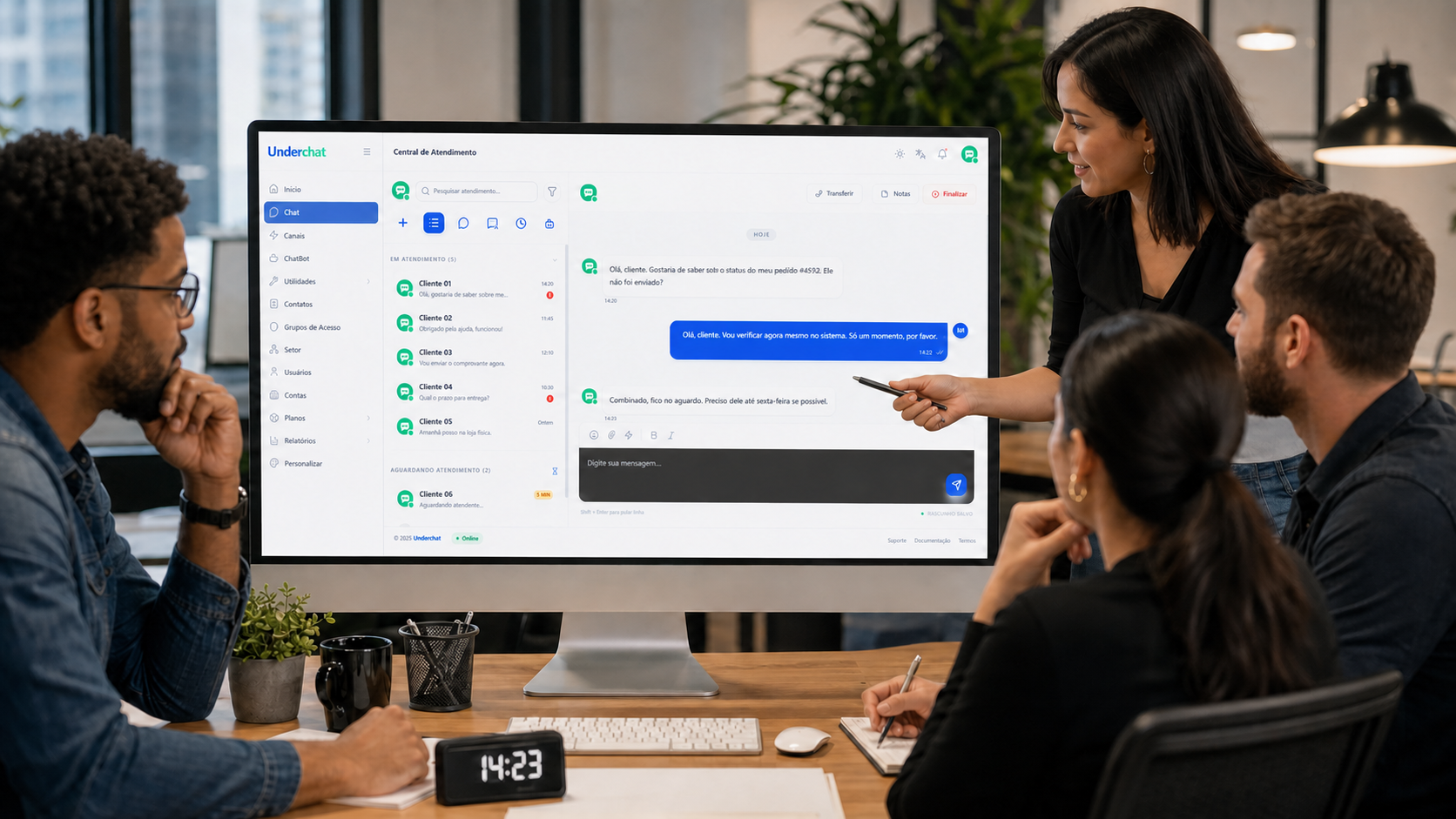 Equipe acompanhando cronômetro da janela de 24 horas em conversas do WhatsApp